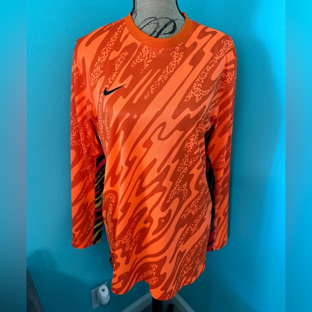 NWT Men’s Nike Long Sleeve Abstract Pattern Soccer Shirt Size Large